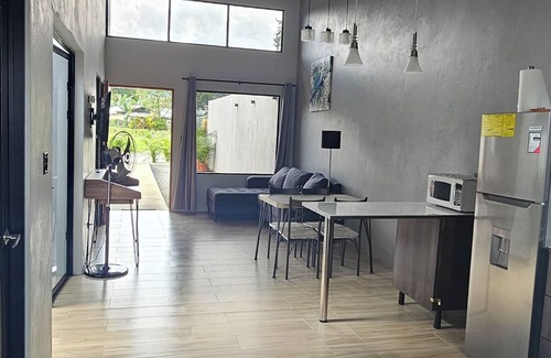 La Fortuna Haus | Kapi Kapi House #1. Relax and feel at home surrounded by the Arenal Volcano.