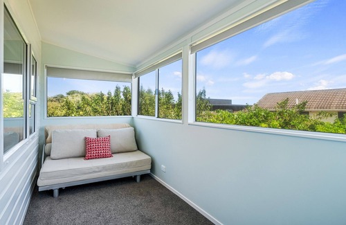 Otaki Beach Haus | Kapiti Magic - Otaki Beach Holiday Home