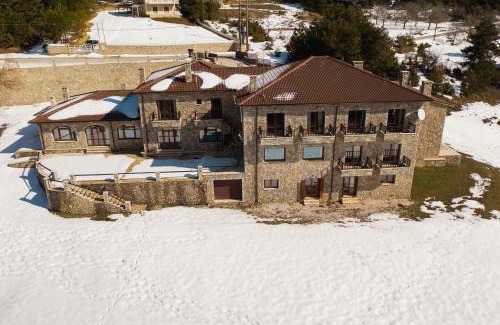 Synikia Mesi Trikalon Hotel | Karyatis Resort