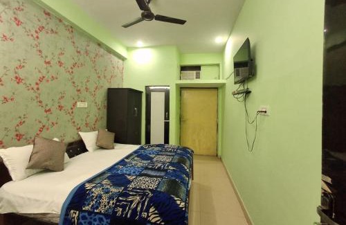 Varanasi Haus | Kashi Vishwanath Temple 2 Km From The Royal Inn New