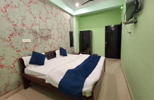 Varanasi Haus | Kashi Vishwanath Temple 2 Km From The Royal Inn New