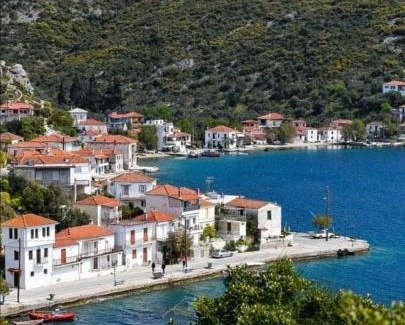 Trikeri Haus | Kassi's seaside escape