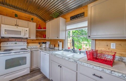 Rogersville Kabine | Kay's Cabin - Peaceful Acres