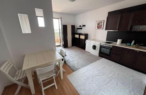 Kazanlak Wohnung | Kazanlak CENTRAL Studio Apartment Guesthouse Flat, Glorious Views & Free Parking! Self Check-in, Super place !