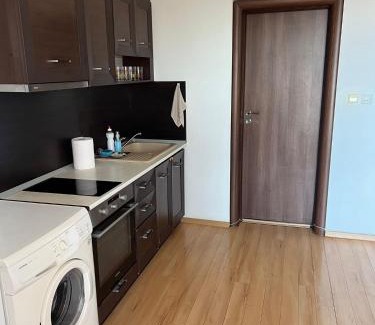 Kazanlak Wohnung | Kazanlak CENTRAL Studio Apartment Guesthouse Flat, Glorious Views & Free Parking! Self Check-in, Super place !