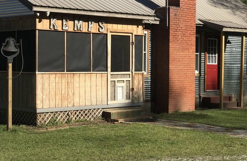 Elrod Haus | KEMP’S BL’ONE 20 minutes to University of Ala