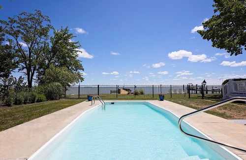 Stevensville Haus | Kent Island Waterfront | Pool | Stunning View
