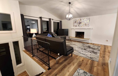 Covington Haus | Kent Upper Floor! No pets, SEVERE ALLERGIES