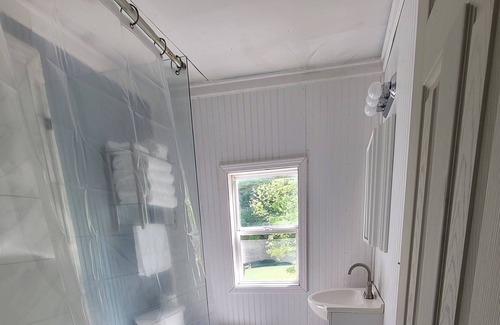 Lexington Haus | Kentucky River frontage and less than a mile off I-75