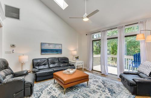 Salem Haus | Keowee Key Condo with Lake Access and Community Pools!