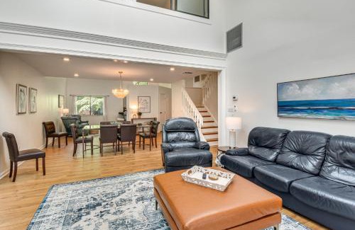 Salem Haus | Keowee Key Condo with Lake Access and Community Pools!