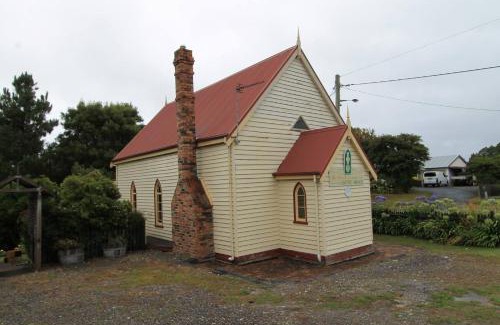 Strahan Haus | Kerrellie Cottages 2, 4 & 8 Reid Street