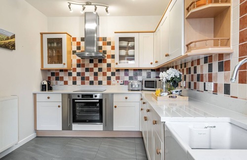 King's Stanley Hütte | Kestrel Barn, Leonard Stanley - sleeps 5 guests in 2 bedrooms