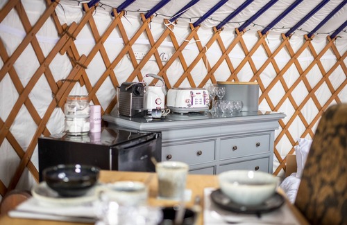 Hawes Haus | Kestrel Yurt sleeps up to 6 guests with hot tub and views across Wether Fell