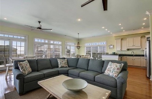 Inlet Harbour Haus | Key Lime Pie!! 8 bed/7bath/3rd Row/Short Walk to Beach!!