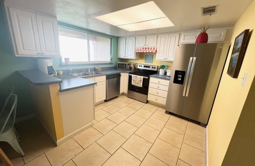 Cocoa Beach Eigentumswohnung | Key West Style: 2B/2B Direct Beach Front Condo with Awesome Ocean views