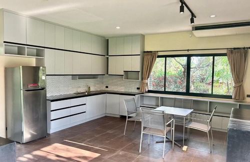 Si Racha Haus | Khao Kheow Garden เขาเขียว การ์เดน