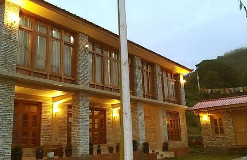 Bomdila Haus | Kharjap Homestay