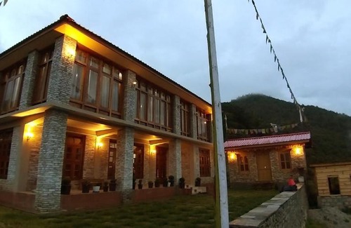 Bomdila Haus | Kharjap Homestay