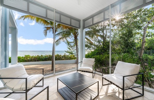 Bodden Town Haus | Kiboko
