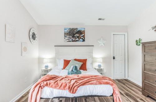 Winston - Salem Haus | Kid Friendly Park Arcade Fenced Yard Firepit Grill