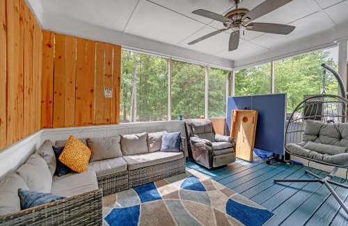 Winston - Salem Haus | Kid Friendly Park Arcade Fenced Yard Firepit Grill