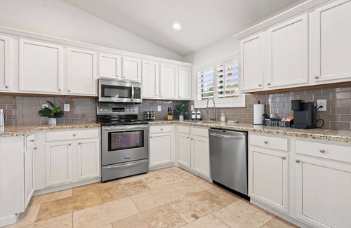 Sunset Ridge Haus | Kierland-Scottsdale Quarter Area-Free heated pool-Spring Training-pool table