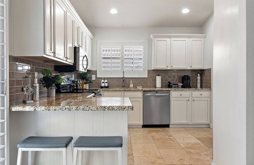 Sunset Ridge Haus | Kierland-Scottsdale Quarter Area-Free heated pool-Spring Training-pool table