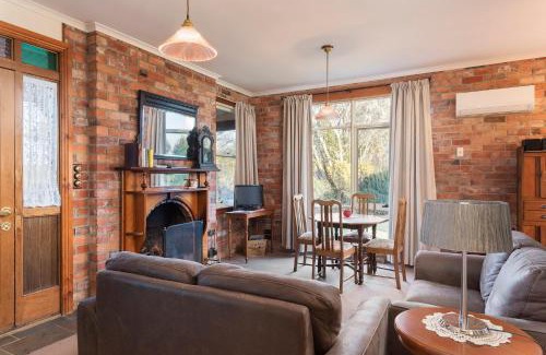 Boat Harbour Haus | Killynaught Spa Cottages