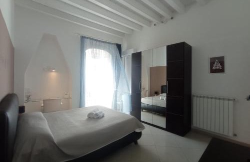 Modugno Haus | KiMia Home, Near Airport & station