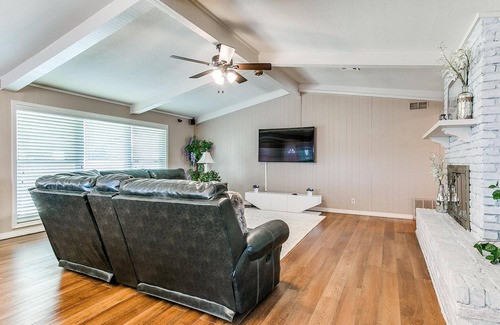 Tulsa Haus | Kindness - Wheelchair Accessible,BOK cent, Expo Sq