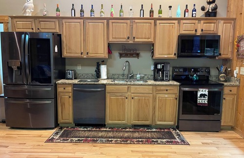 Sautee Nacoochee Kabine | 3 BEZAHLUNGSPLAN * HONEYMOONS * HUNDE OK * NETFLIX * HOT TUBS * FIREPITS * POOL TABLE * WIFI * LIEBE