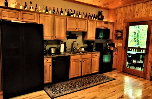 Sautee Nacoochee Kabine | 3 BEZAHLUNGSPLAN * HONEYMOONS * HUNDE OK * NETFLIX * HOT TUBS * FIREPITS * POOL TABLE * WIFI * LIEBE