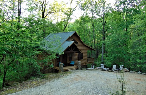 Sautee Nacoochee Kabine | 3 BEZAHLUNGSPLAN * HONEYMOONS * HUNDE OK * NETFLIX * HOT TUBS * FIREPITS * POOL TABLE * WIFI * LIEBE
