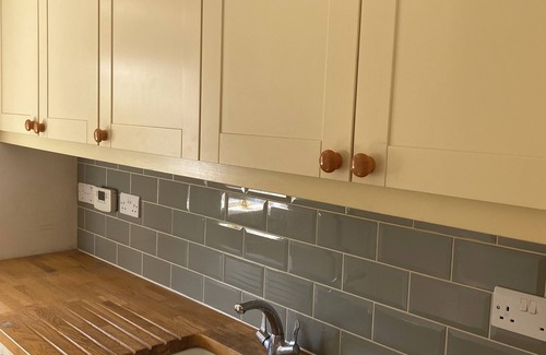 South Cadbury Haus | King Arthur’s Rest- Charming Eco Home, Garden & Hot Tub. Sleeps 10. Pet friendly