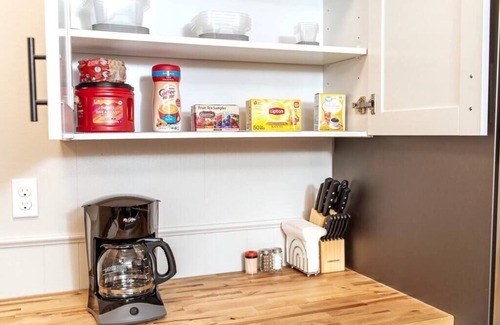 Rapid City Haus | ⁑King Bed⁑Whirlpool Tub⁑Covered Patio⁑Near Playground⁑