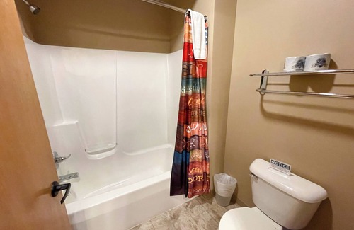 Spring Brook Hotel | Geräumige Hotelzimmer @ Spring Brook Resort | Atemberaubende Aussicht auf den Golfplatz