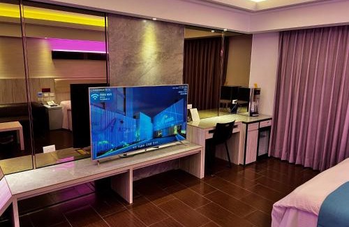 Taoyuan District Hotel | King Motel王者