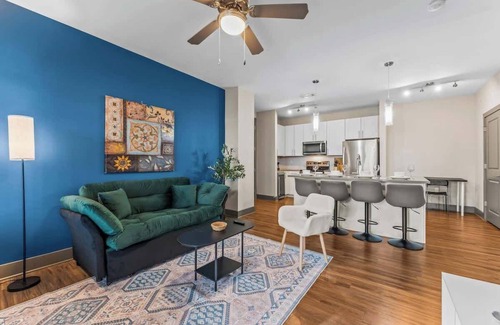 Florida Central Atlantic Coast Wohnung | King Retreat Pool & Gym Pet-Friendly Close to Park