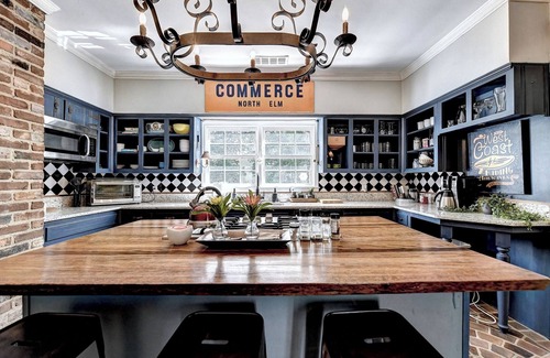 Suwanee Haus | Eklektisch & Cool! Herz von Suwanee 1 Morgen mit privatem Pool & vielem mehr!