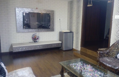 Ludhiana Haus | King Style Suite mit Zeichnung (Separate Wohnung im Haus