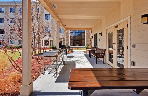 Glenview Eigentumswohnung | Perfekt für Geschäftsreisende Zeitgenössische Suite in Glenview