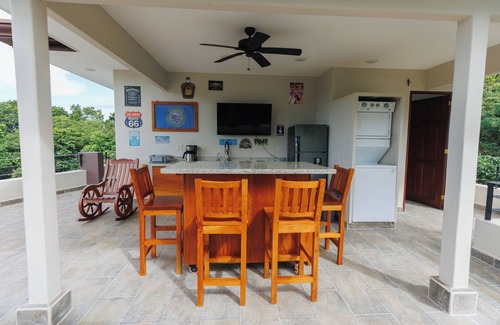 Caletas Villa | King Suite with private rooftop terrace in Playa Coyote, King Suite with private rooftop terrace and