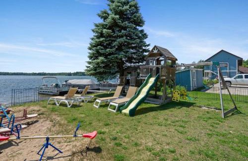 Mayfield Wohnung | King Suite with Scenic Views at Fife Lake Lodge