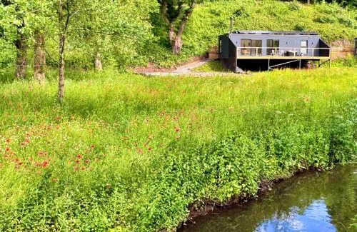 Market Drayton Haus | Kingfisher - Luxurious Off-Grid Eco Cabin with Riverviews