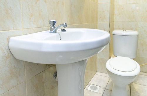 Mlolongo Hotel | Kings Premier Inn