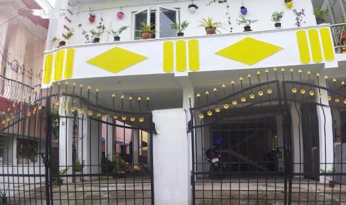 Coimbatore Haus | KINGS TOWN - Cyra Bliss County