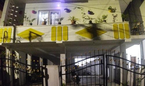 Coimbatore Haus | KINGS TOWN - Cyra Bliss County