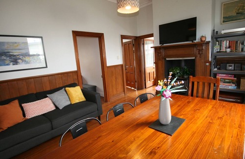 New Plymouth Haus | Kingwell Cottage - New Plymouth Holiday Home, NEW PLYMOUTH