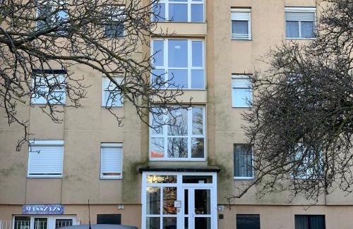 Szekesfehervar Wohnung | Királykút 1 apartman - ingyen parkolás, bicajok, ac